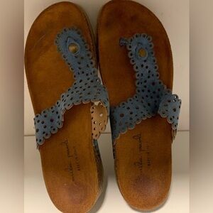 Mila Paoli Made in Italy Blue Women’s Sz 9 Suede Style Slip On Sandals Like New